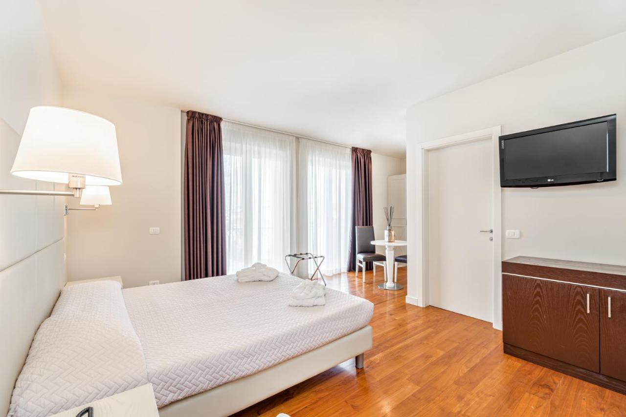 Hotel & Residence Exclusive Marina Di Carrara Ngoại thất bức ảnh