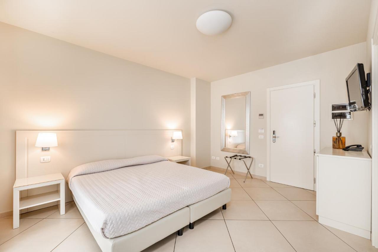 Hotel & Residence Exclusive Marina Di Carrara Ngoại thất bức ảnh
