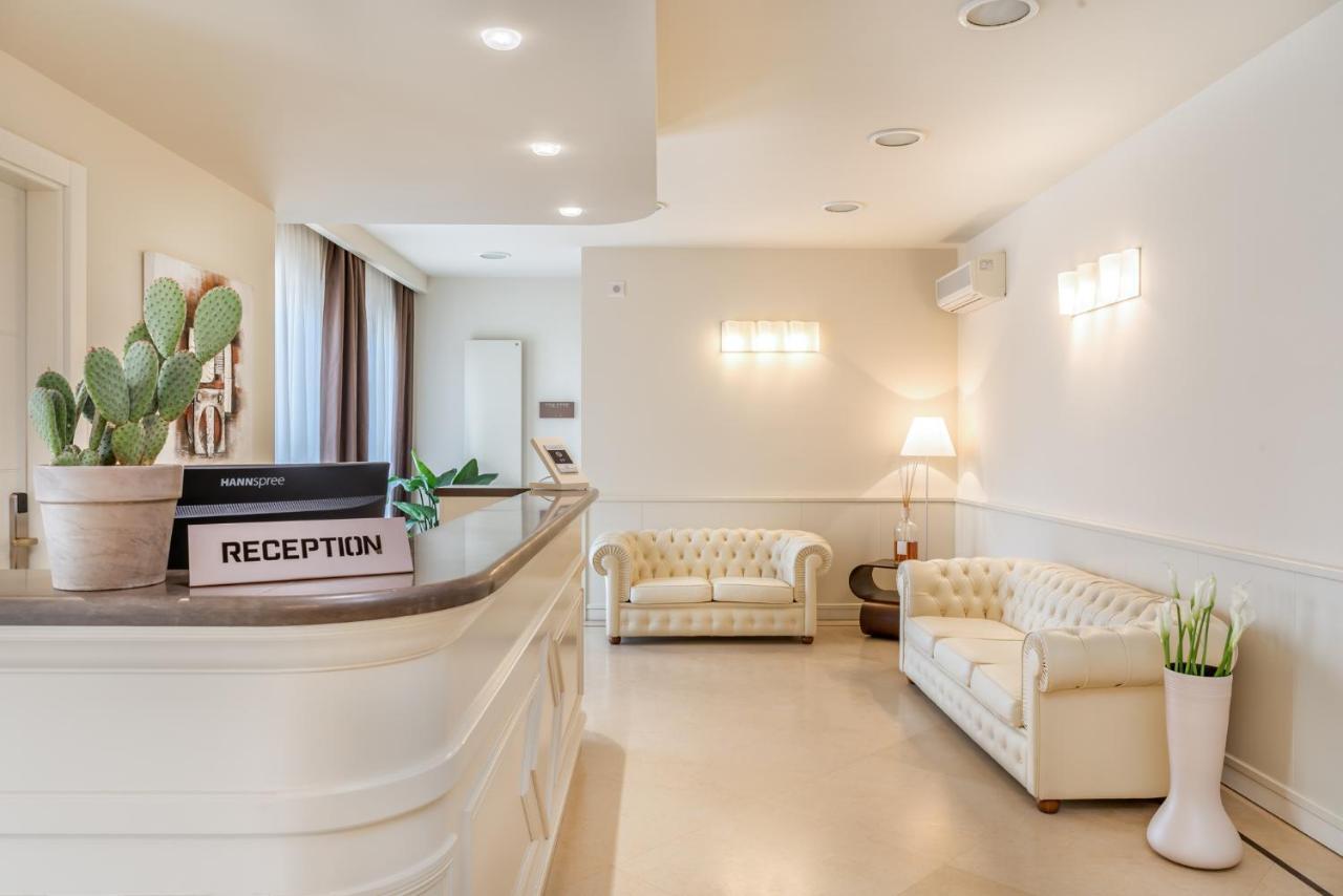 Hotel & Residence Exclusive Marina Di Carrara Ngoại thất bức ảnh